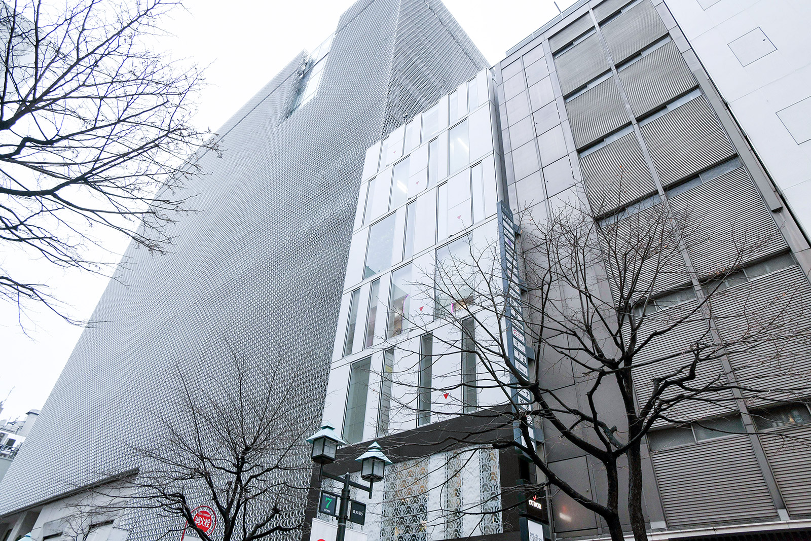 銀座駅5分の矯正歯科専門」銀座並木通りさゆみ矯正歯科｜無料相談